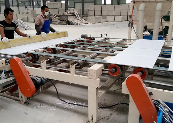 سعر جيد PLC التحكم في الصفيحة PVC وألومنيوم ورق مزدوج الجانب للامينات آلة الانترنت