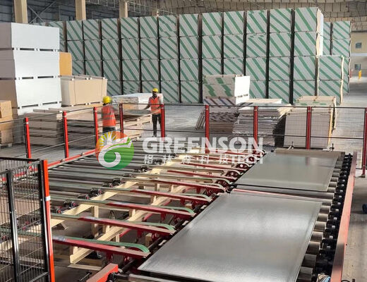سعر جيد 1300mm عرض التصفيف الفعال خط إنتاج بلاط السقف الجبس مع 2-15m/min سرعة قابلة للتعديل ونظام التحكم الكهربائي PLC الانترنت