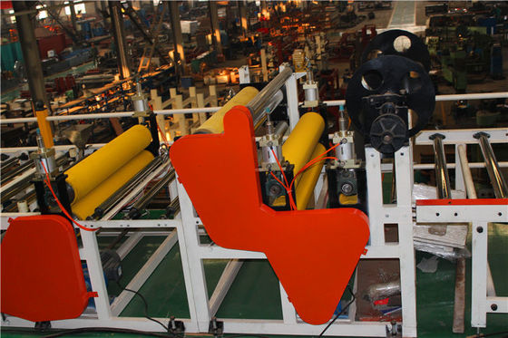 سعر جيد جبس مقاوم للماء سقف PVC آلة التصفيح مع مقاومة النفط الانترنت