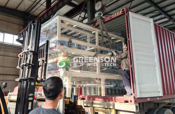 سعر جيد آلة تصنيع بلاط السقف ذات الناتج العالي قابلة للتخصيص 2x2 مع نظام PLC و 2-6 مليون متر مربع / سنة الانترنت