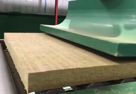 خط إنتاج صوف الصخور الموفر للطاقة والتحكم فيه بواسطة PLC مع حجم لباد قابل للتعديل