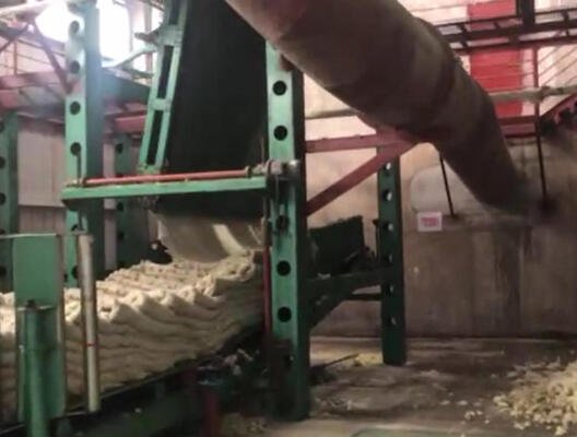 سعر جيد خط إنتاج صوف الصخور الموفر للطاقة بعرض لوح 1200-2400 مم وكثافة 80-200 كجم/م3 وتيار كهربائي 380 فولت/50 هرتز الانترنت