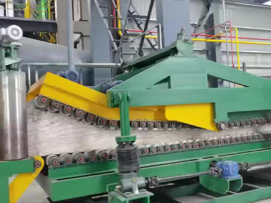 سعر جيد خط إنتاج الصوف الصخري التلقائي مع 4-8 T / h السعة التحكم PLC للوحات العازلة سمك 30-200mm الانترنت